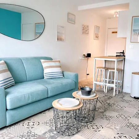 Bord De Apartment