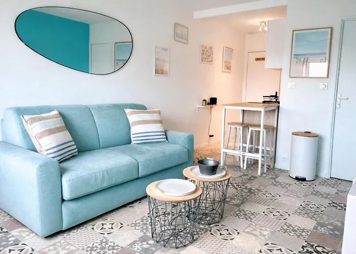 Bord De Apartment